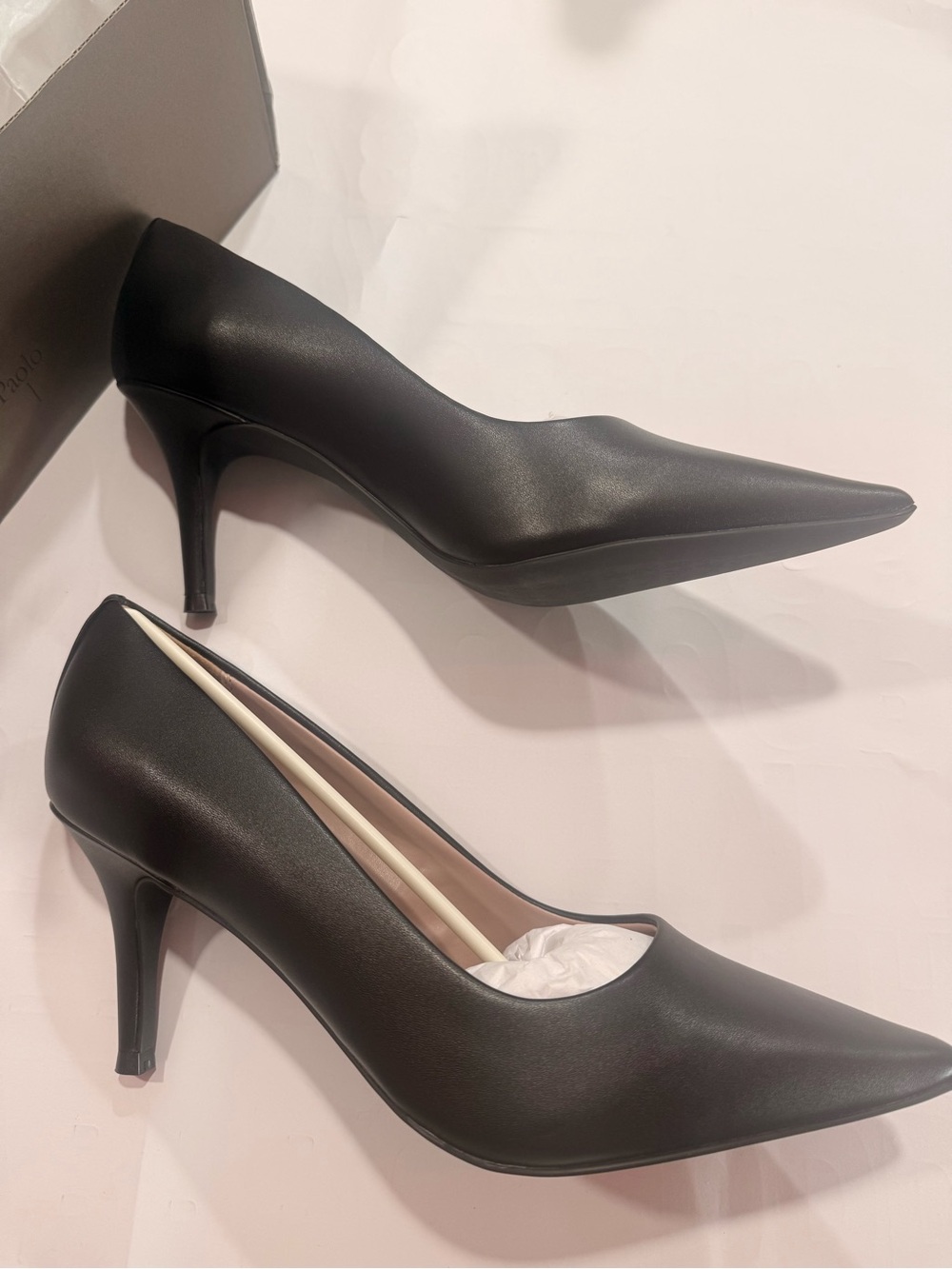 Linea Paolo Classic Black Pointed-Toe Women’s Pumps